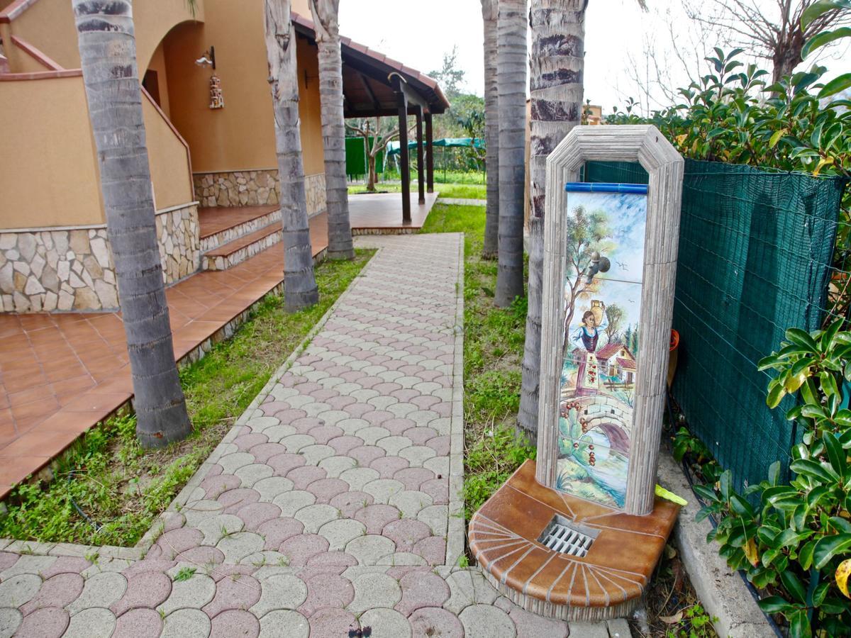 Villa Torre Roccella Campofelice Di Roccella Eksteriør bilde