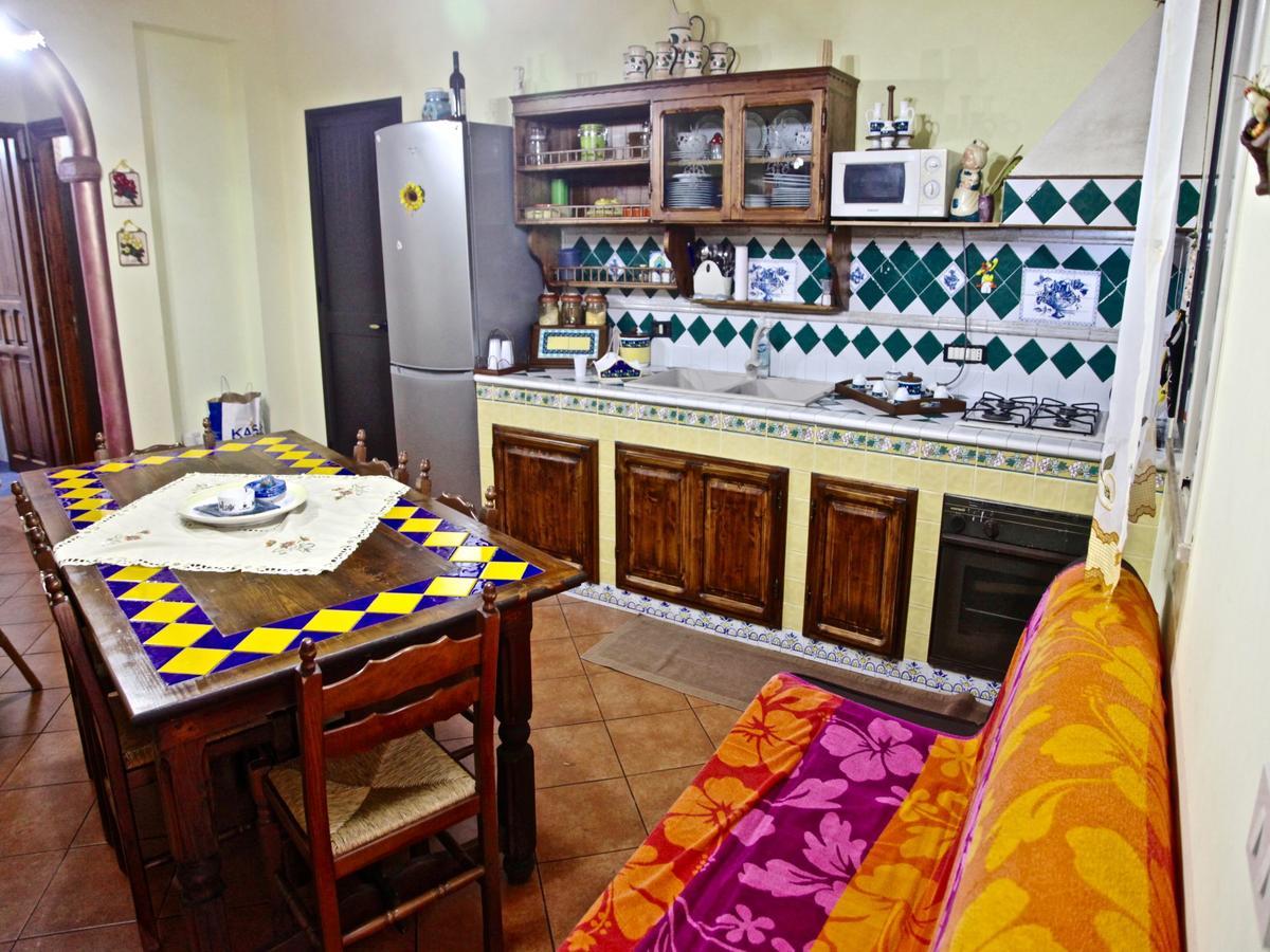 Villa Torre Roccella Campofelice Di Roccella Eksteriør bilde